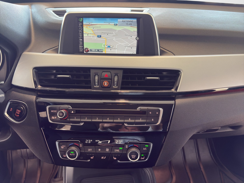 BMW X1 xDrive18d — photo 18