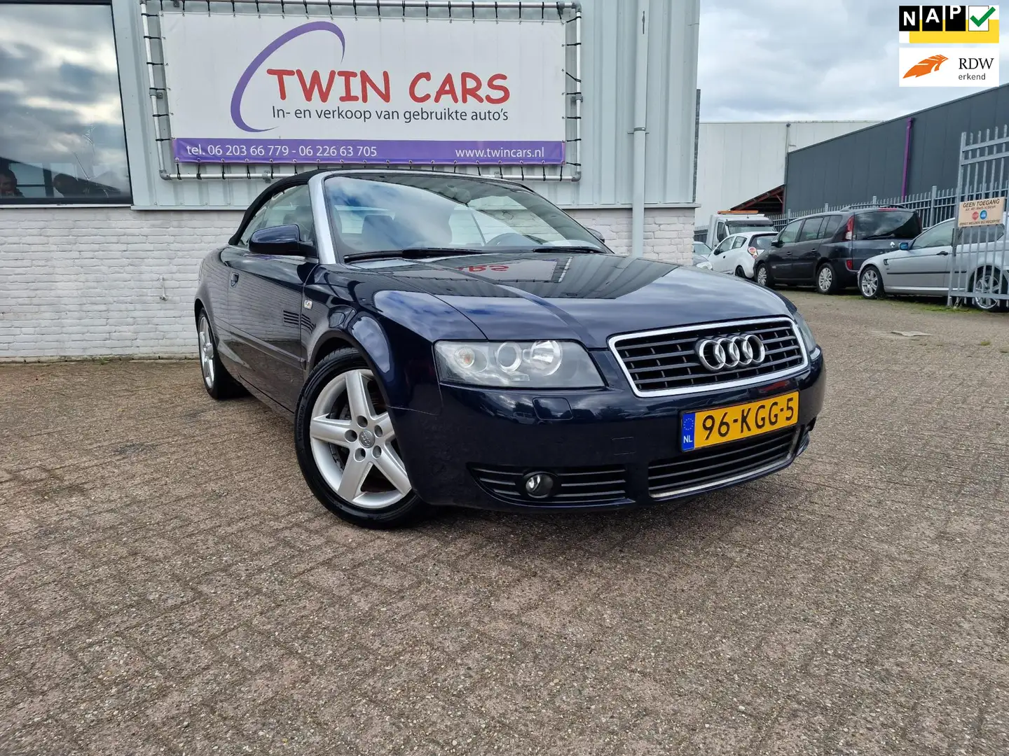 Audi A4 Cabriolet 1.8 Turbo Xenon Automaat Blauw - 1