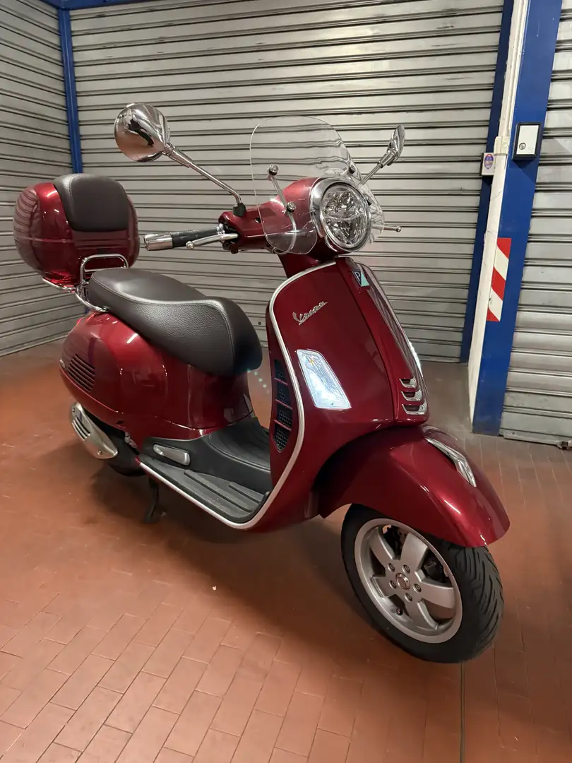 Vespa GTS Touring 300 ABS Rot - 1