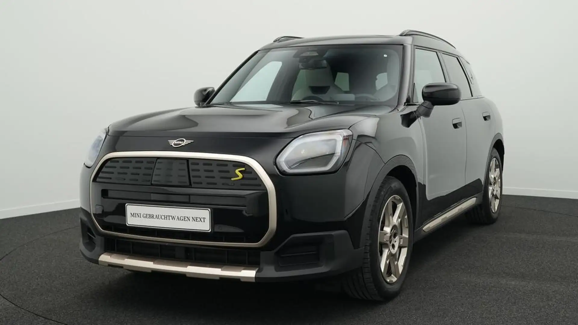 MINI Countryman SE All4 Favoured Trim Noir - 1