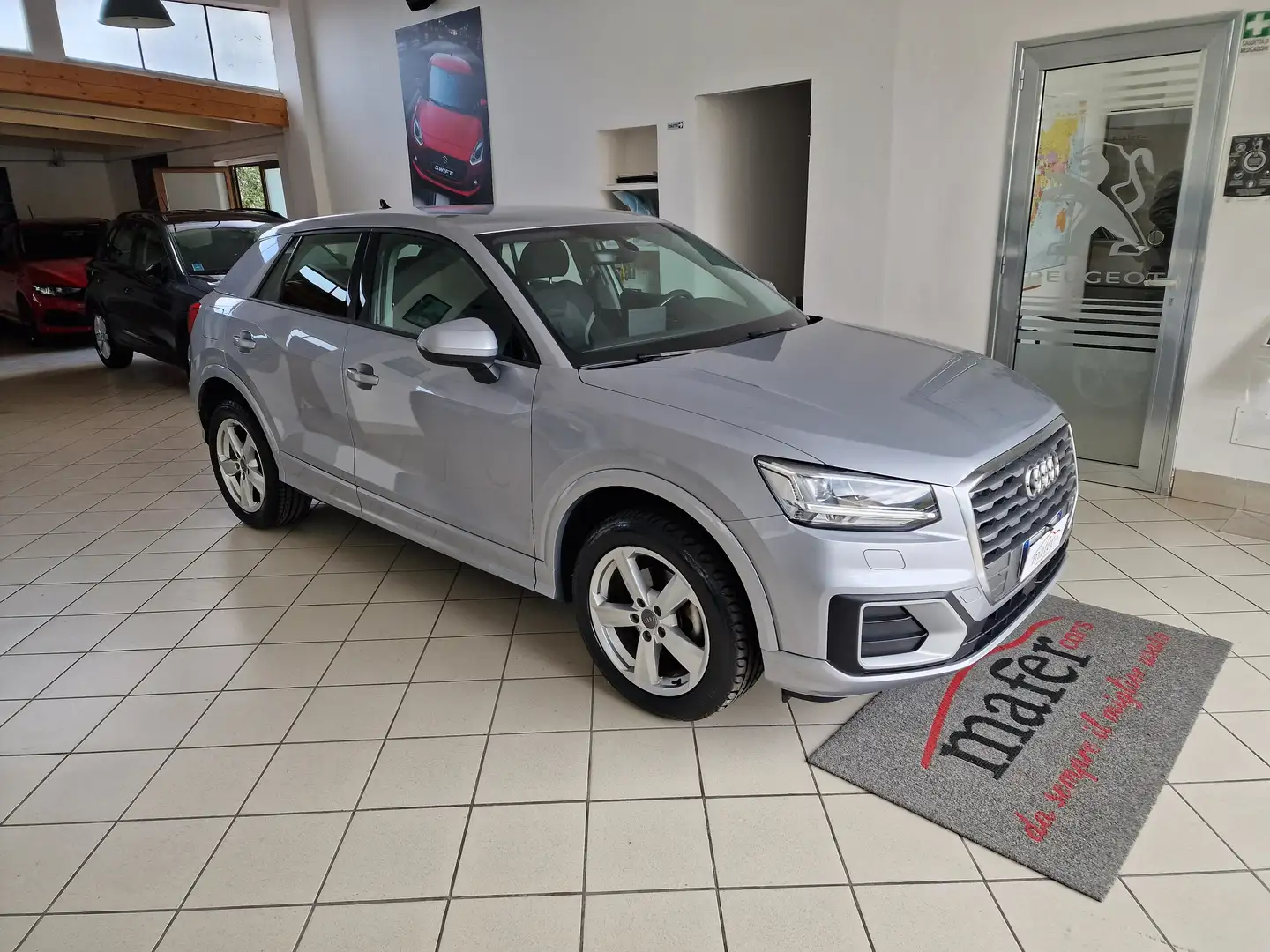 Audi Q2 Q2 30 1.6 tdi Business Design s-tronic Argento - 1
