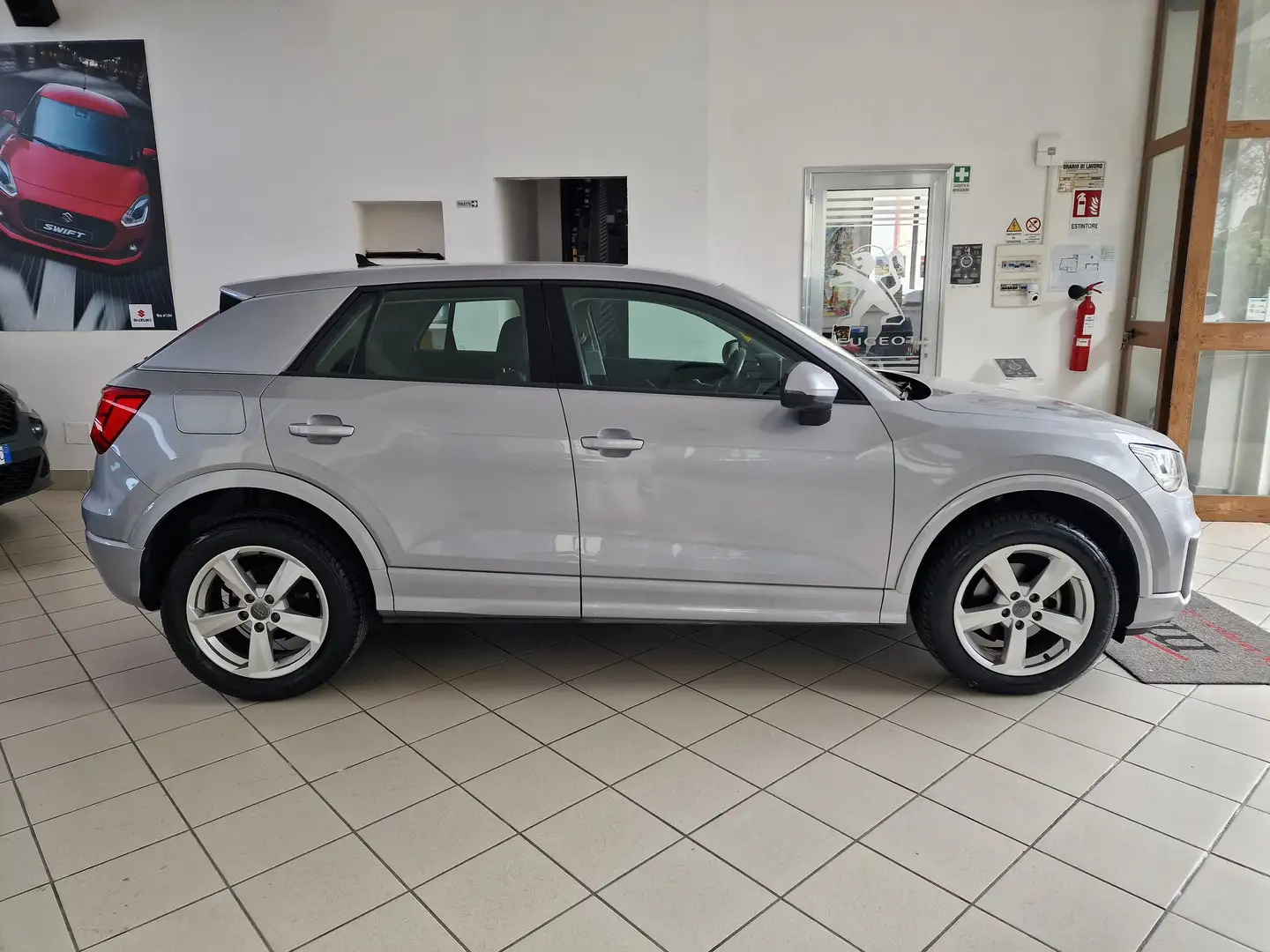 Audi Q2 Q2 30 1.6 tdi Business Design s-tronic Argento - 2