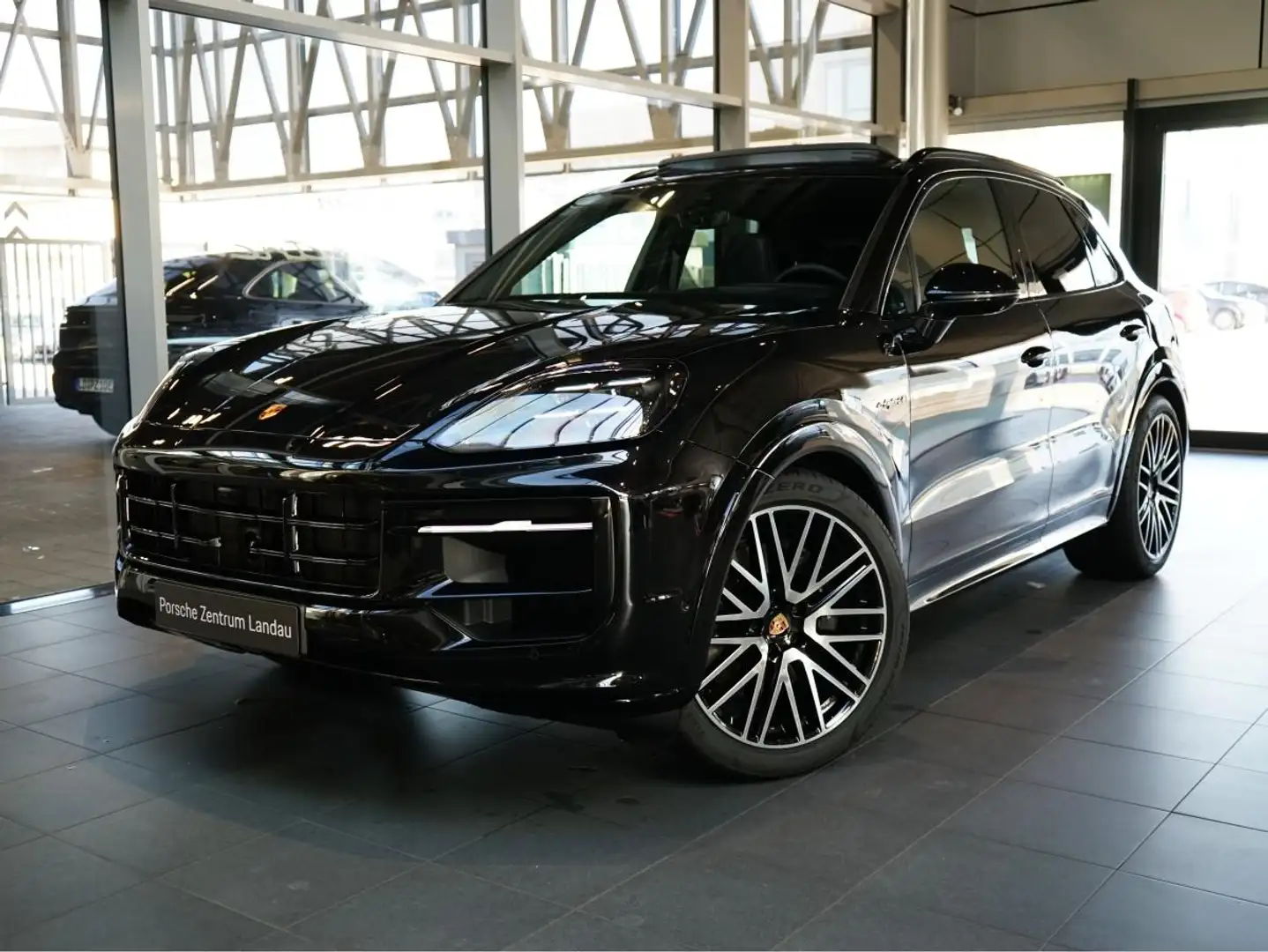 Porsche Cayenne E-Hybrid Schwarz - 1