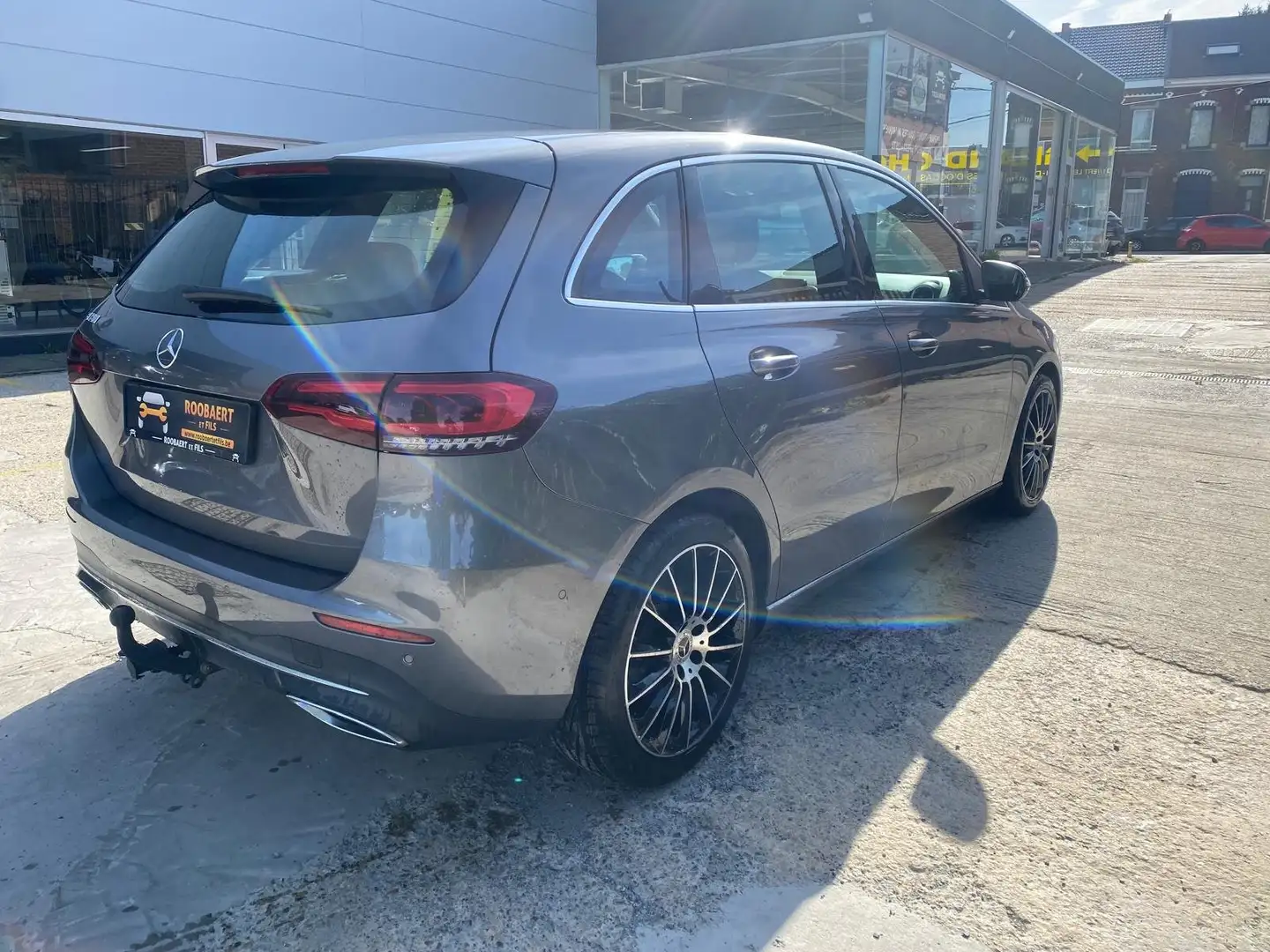 Mercedes-Benz B 180 Business avec 1 an 1/2 de garantie Gris - 2