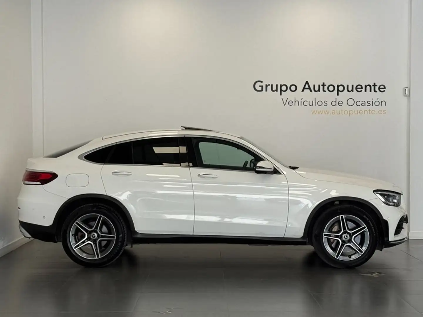 Mercedes-Benz GLC 43 AMG 4MATIC Bílá - 2