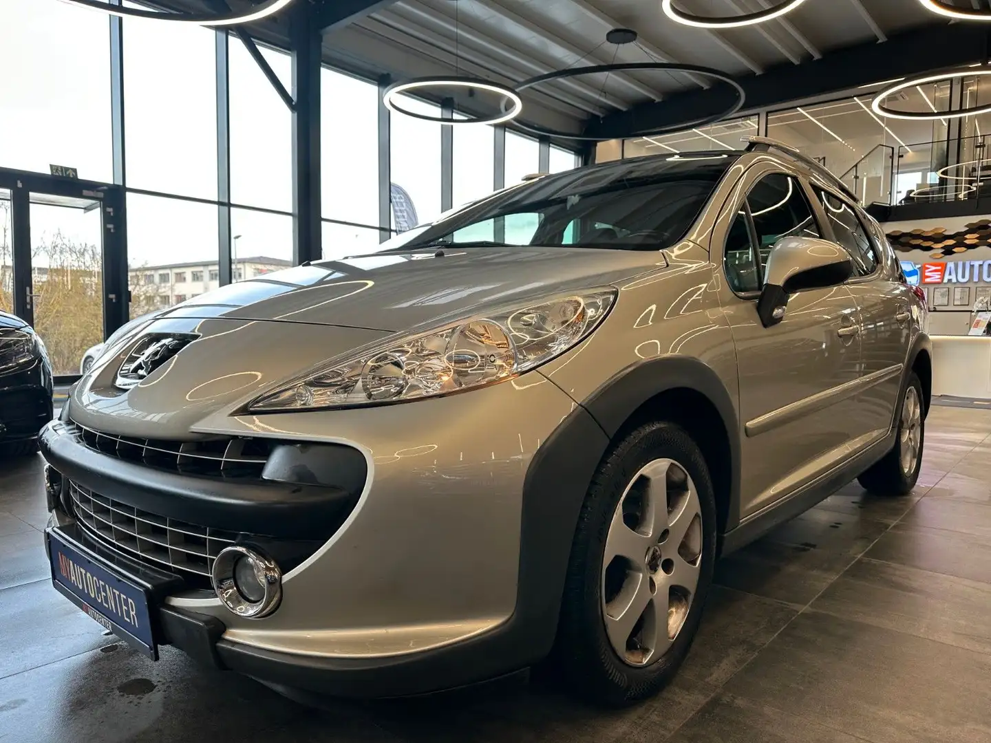 Peugeot 207 SW Escapade*2. Hand*Klima*Radio*Panorama*PDC Grau - 2