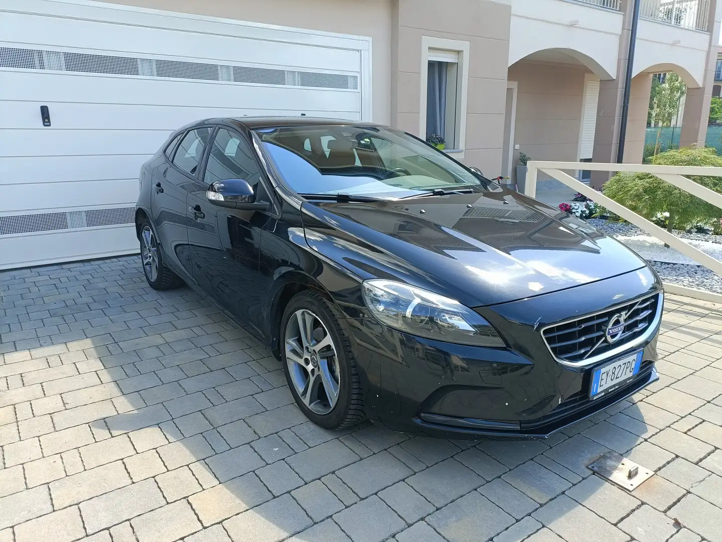 Volvo V40 V40 II 2012 1.6 d2 Kinetic Negro - 1