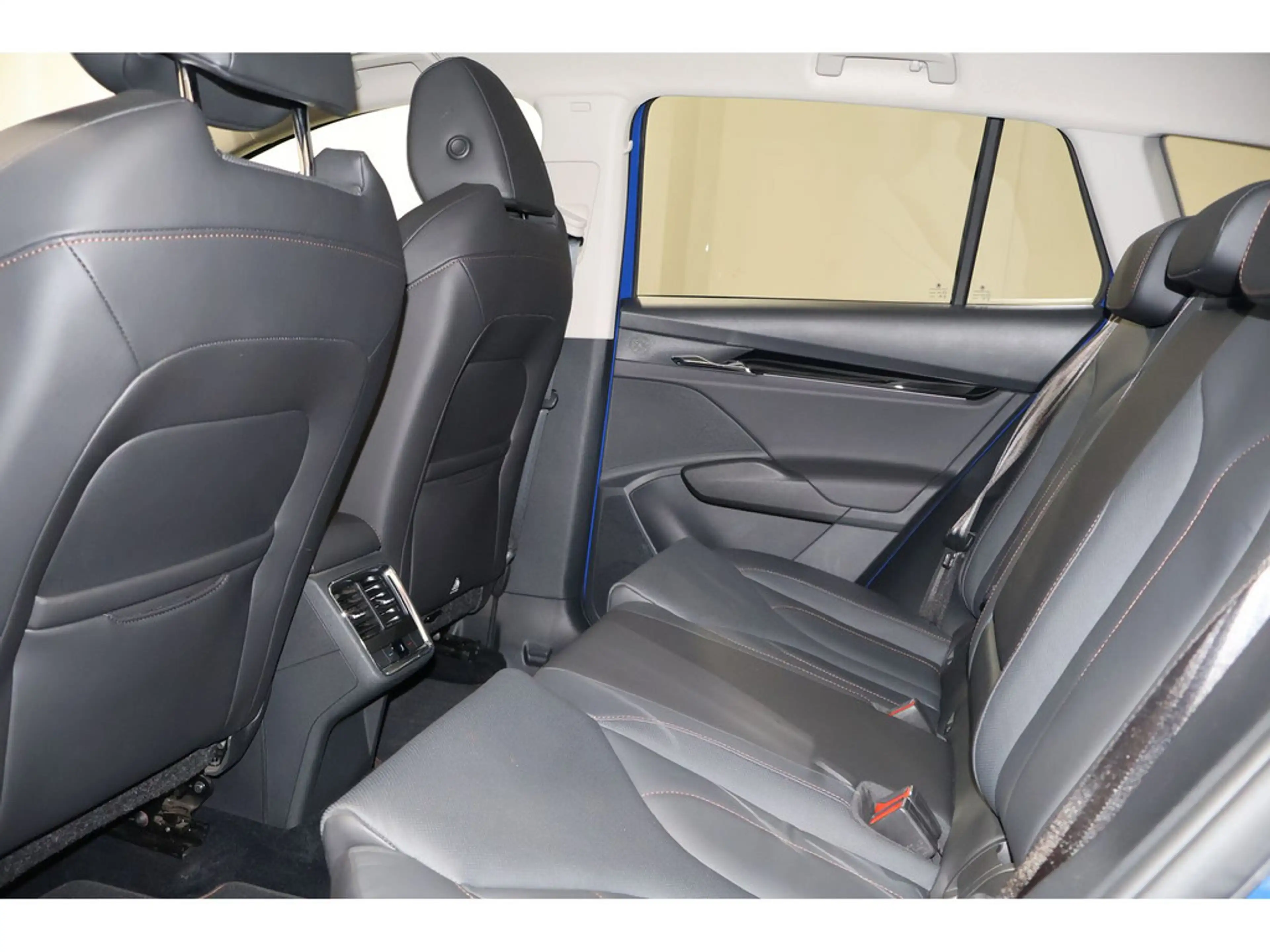 Skoda Enyaq 60 Suite WäPu,LED,Navi,Cam,BlindSpot,AC — photo 12
