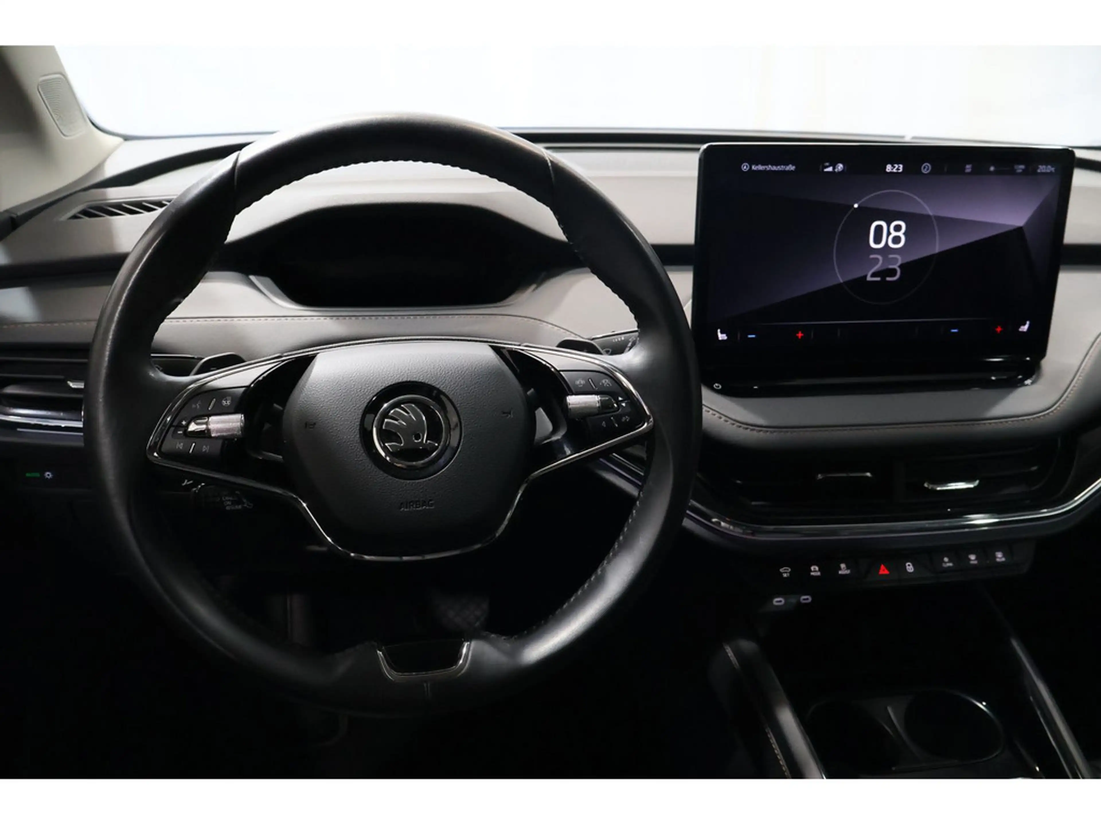Skoda Enyaq 60 Suite WäPu,LED,Navi,Cam,BlindSpot,AC — photo 9