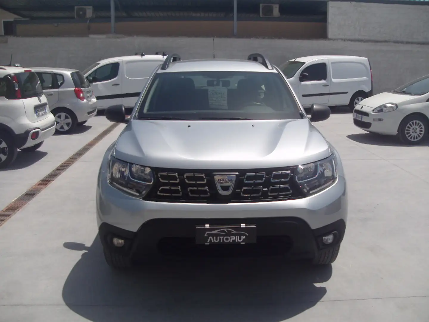 Dacia Duster Duster II 2018 1.6 sce Comfort Gpl 4x2 s Silber - 2