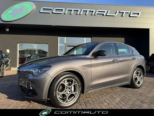 Alfa Romeo Stelvio 2.2 Turbodiesel 160 CV AT8 RWD Sprint