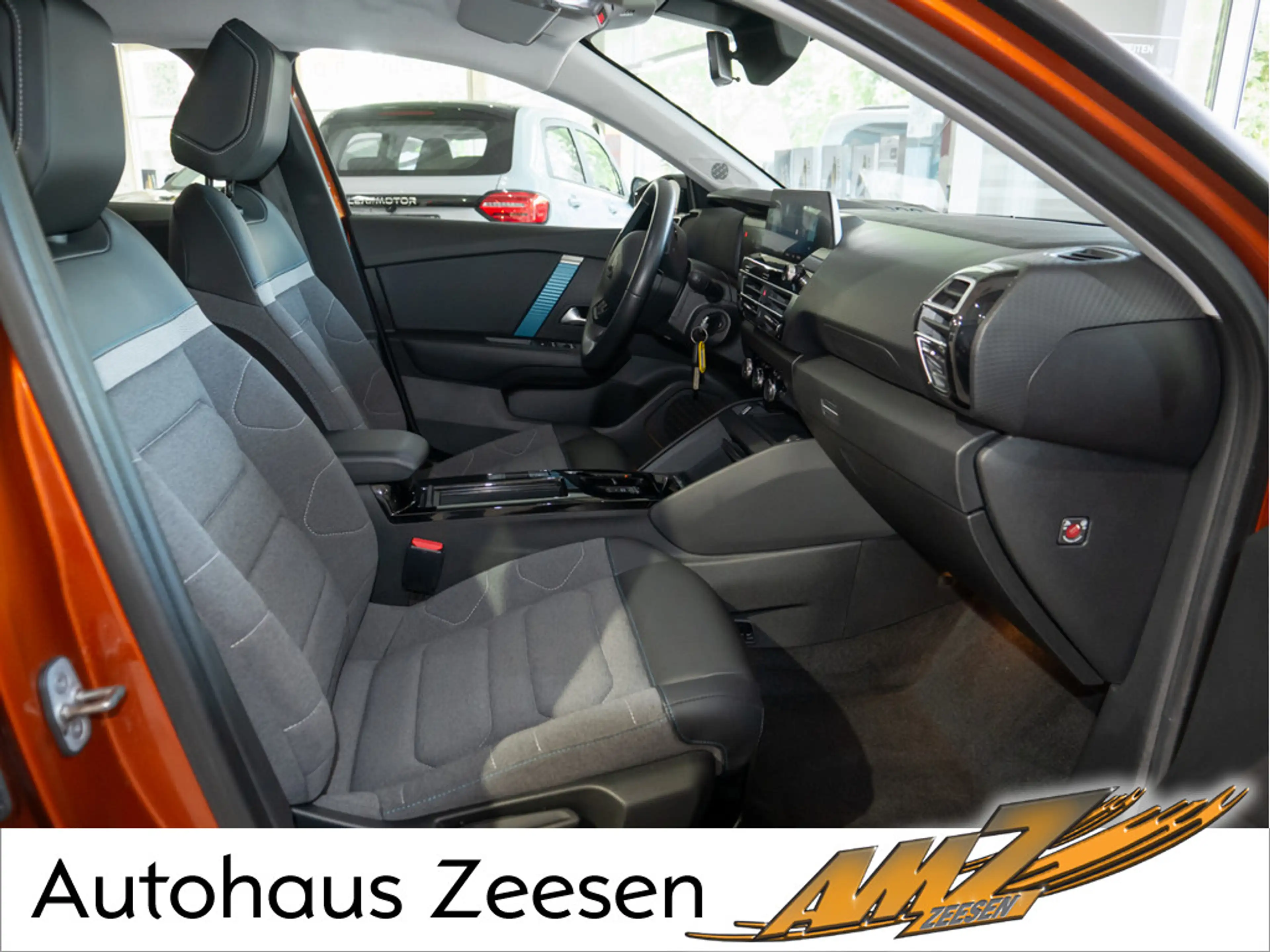 Citroen E-C4 Electric — photo 2