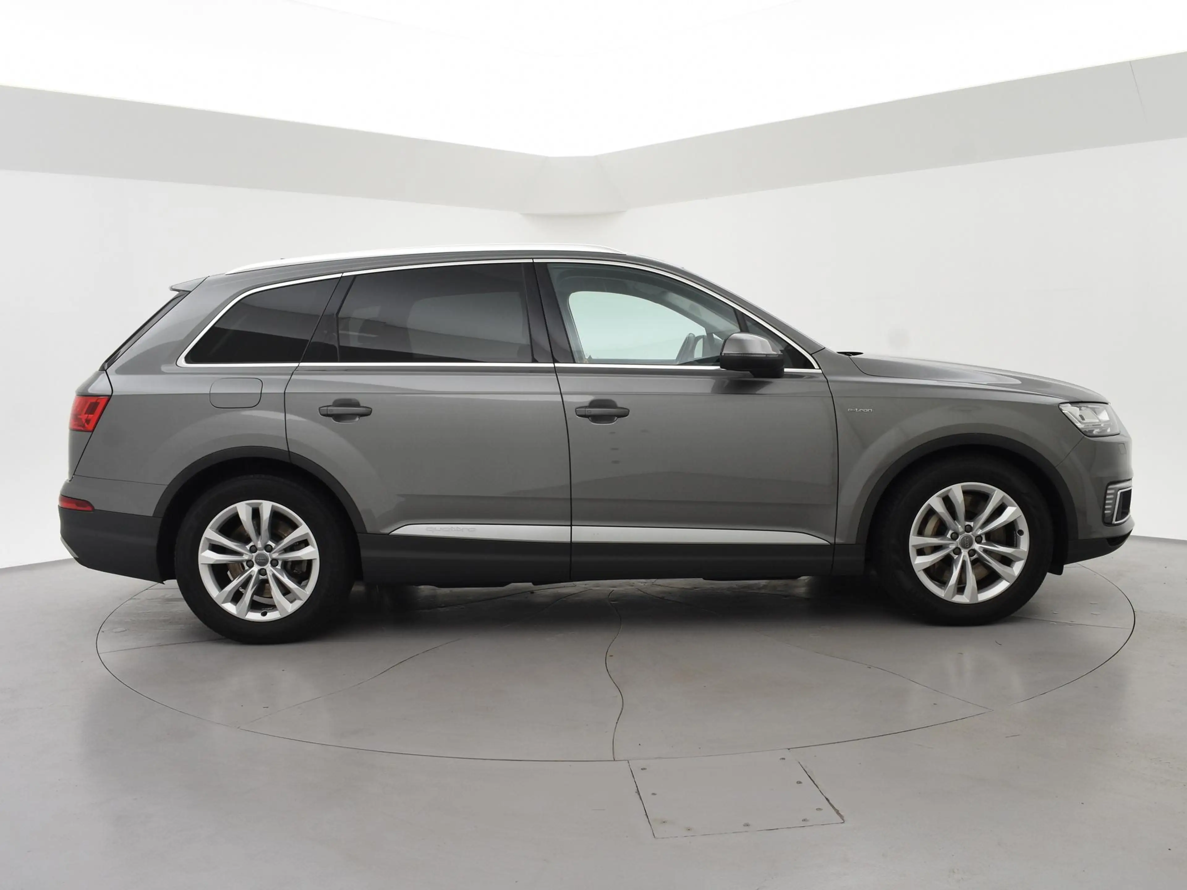 Audi Q7 e-tron 3.0 TDI 374 PK + TREKHAAK 3500 KG | LUCHTVERING | — photo 46