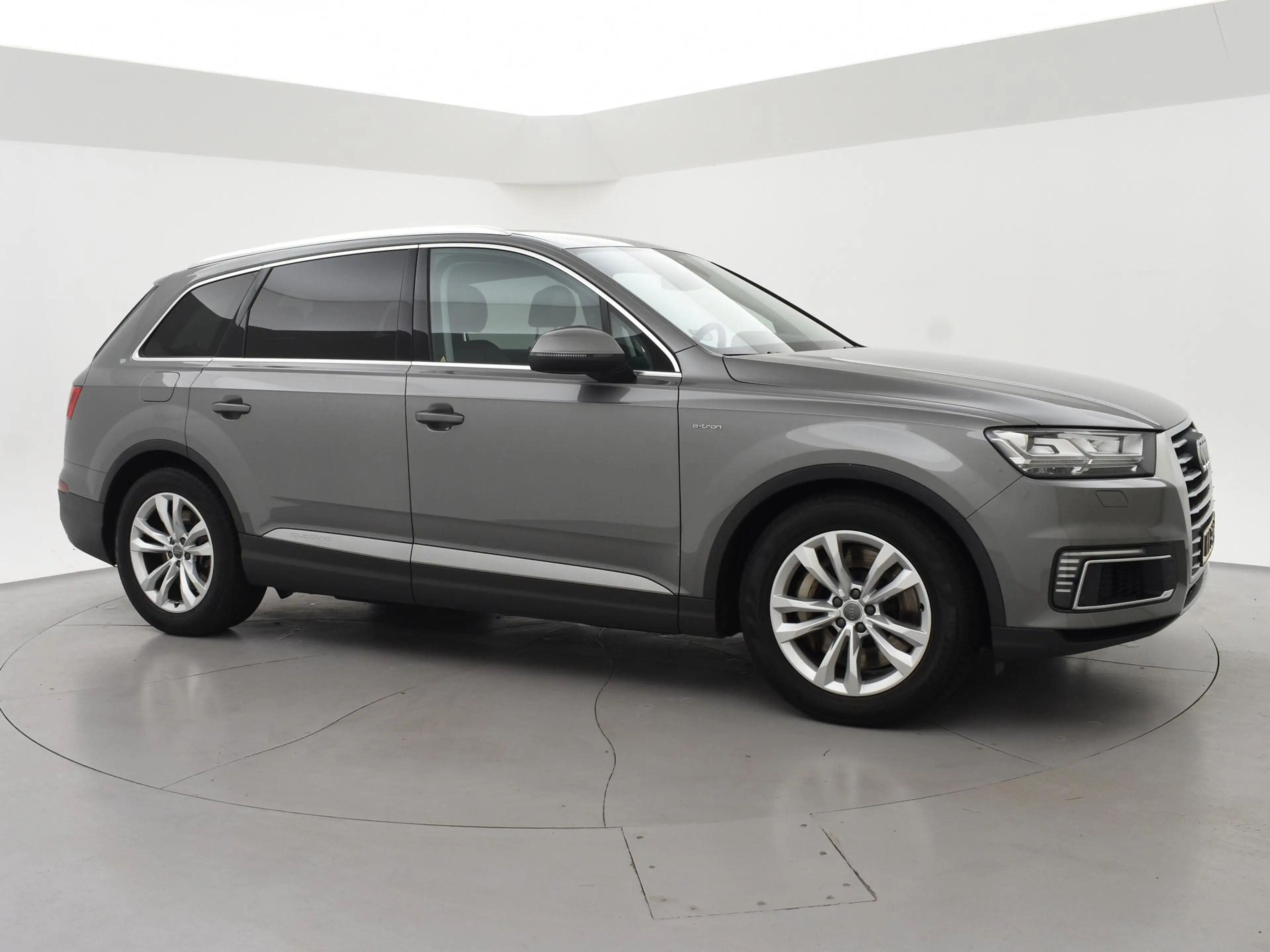 Audi Q7 e-tron 3.0 TDI 374 PK + TREKHAAK 3500 KG | LUCHTVERING | — photo 32