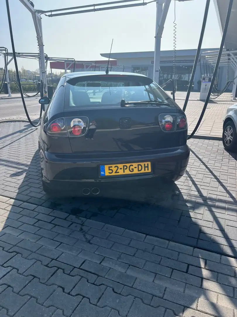 SEAT Leon 1.8-20VT Topsport Noir - 2