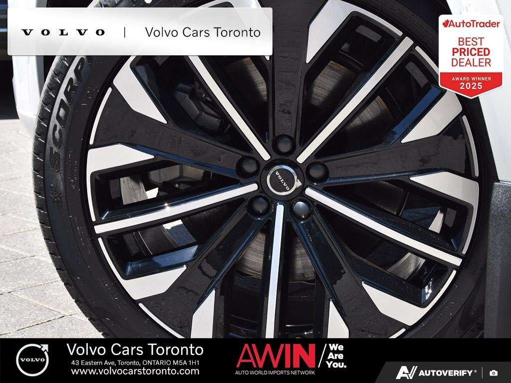 2026 Volvo XC90 T8 AWD Ultra Dark Theme 7-Seater thumb 6