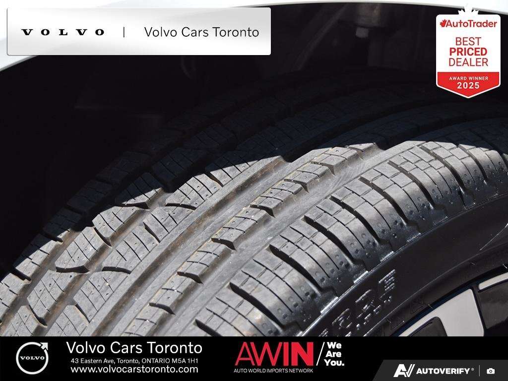 2026 Volvo XC90 T8 AWD Ultra Dark Theme 7-Seater thumb 7
