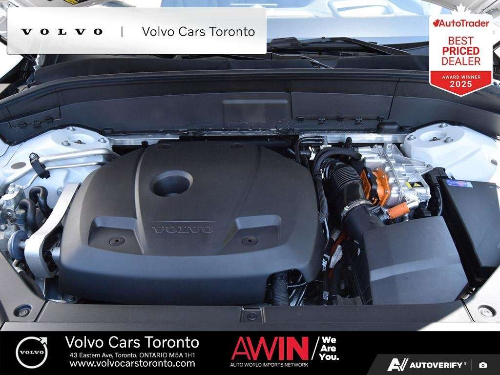 2026 Volvo XC90 T8 AWD Ultra Dark Theme 7-Seater thumb 8