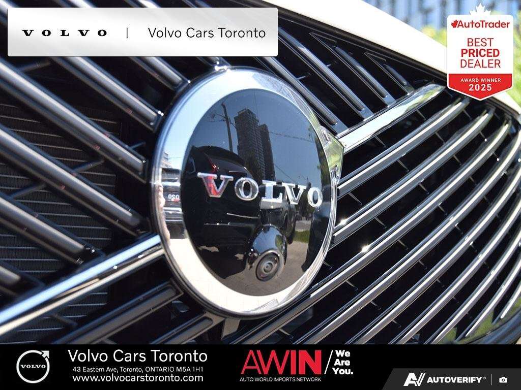 2026 Volvo XC90 T8 AWD Ultra Dark Theme 7-Seater thumb 9