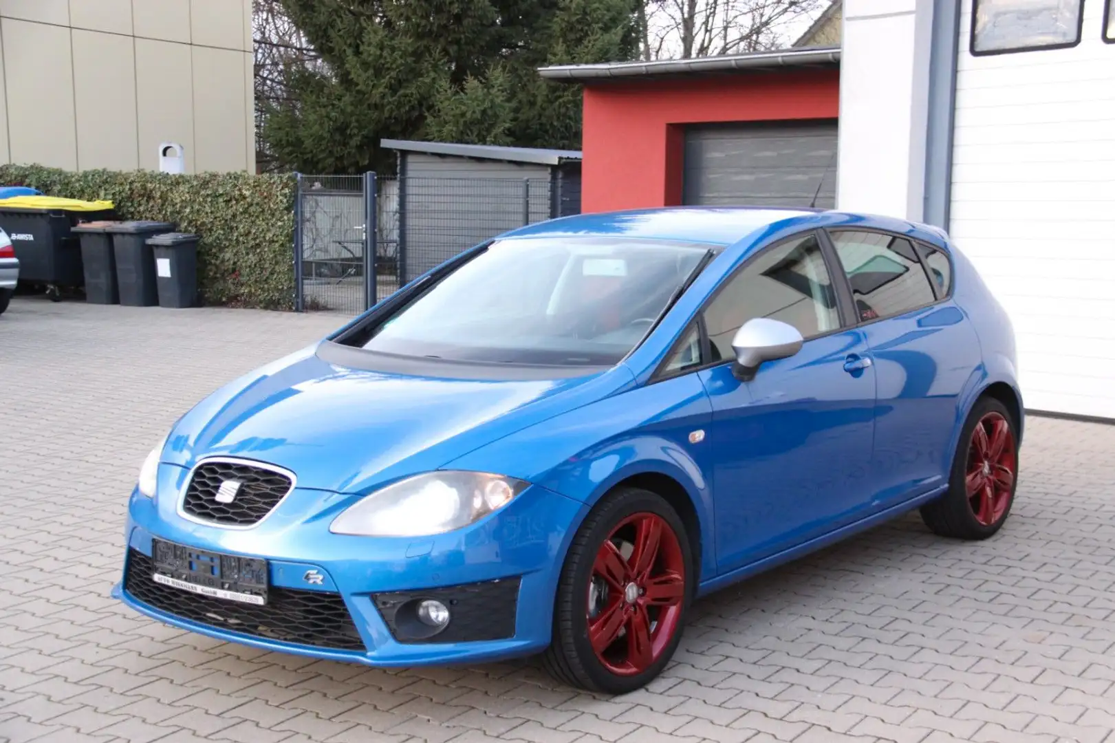 SEAT Leon FR Alcantara / Navi / Bi-Xenon Blau - 1