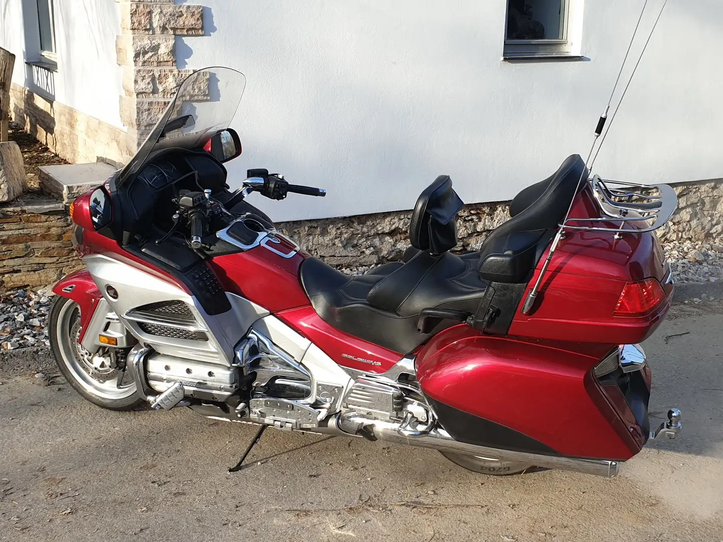 Honda Gold Wing GL1800 Modell 2012, ABS, Navi, Funk Rojo - 1