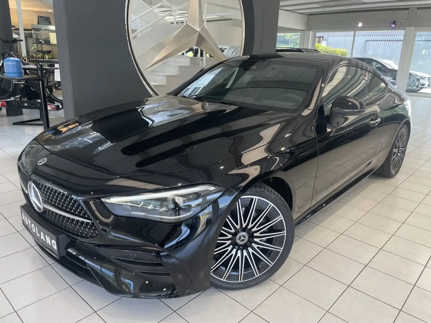 Mercedes-Benz CLE 220 d AMG Line Panoramaglasdach Schwarz - 2