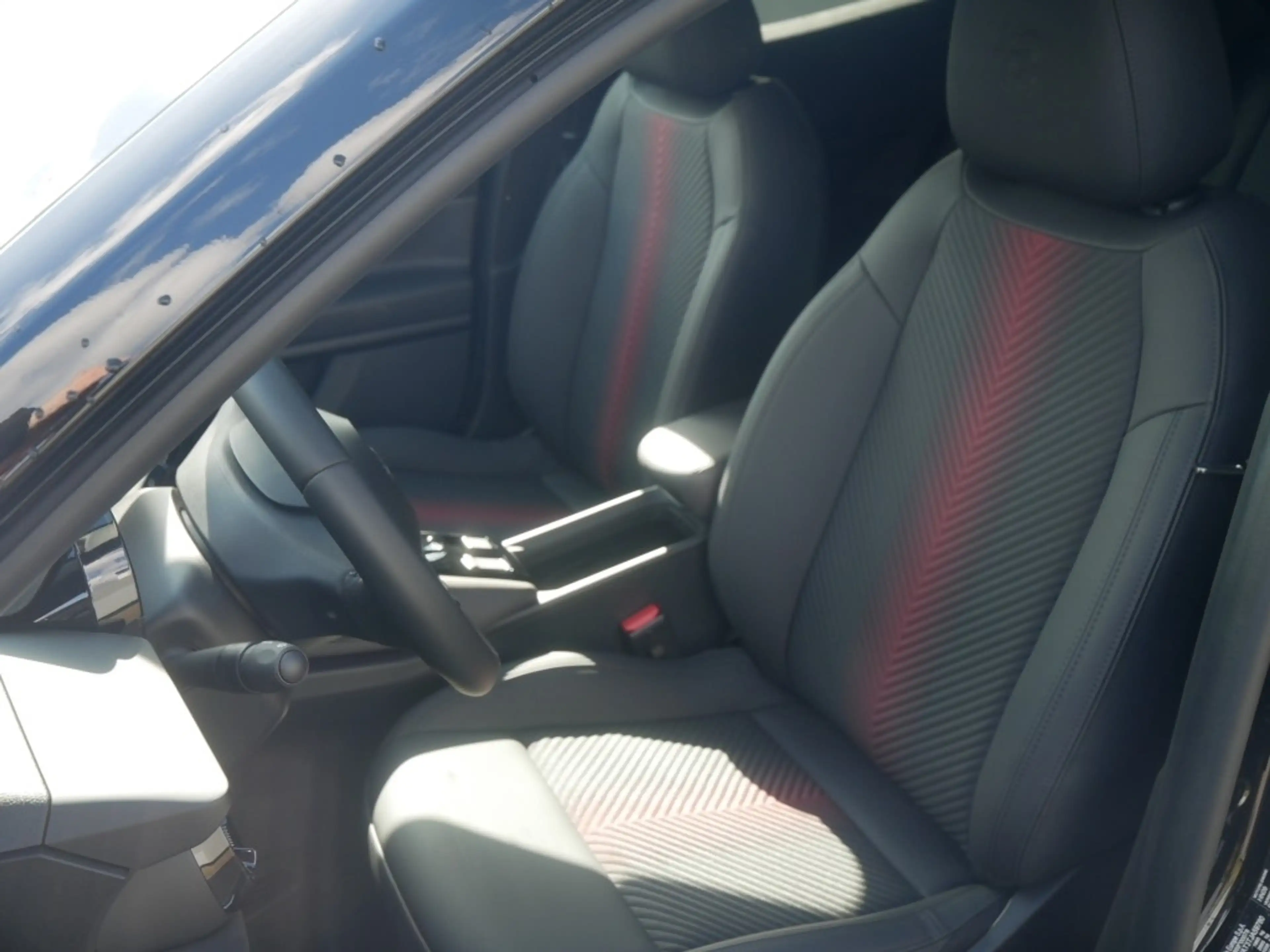Alfa Romeo Junior IBRIDA Q4 TI 1.2 VGT 145PS DCT6 TECHNOLOGIE — photo 12