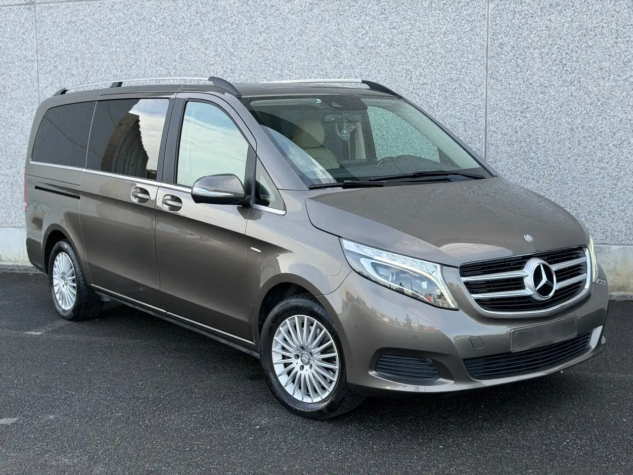 Mercedes-Benz V 250