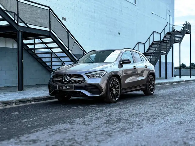 Mercedes-Benz GLA 220 220d 4Matic 8G-DCT