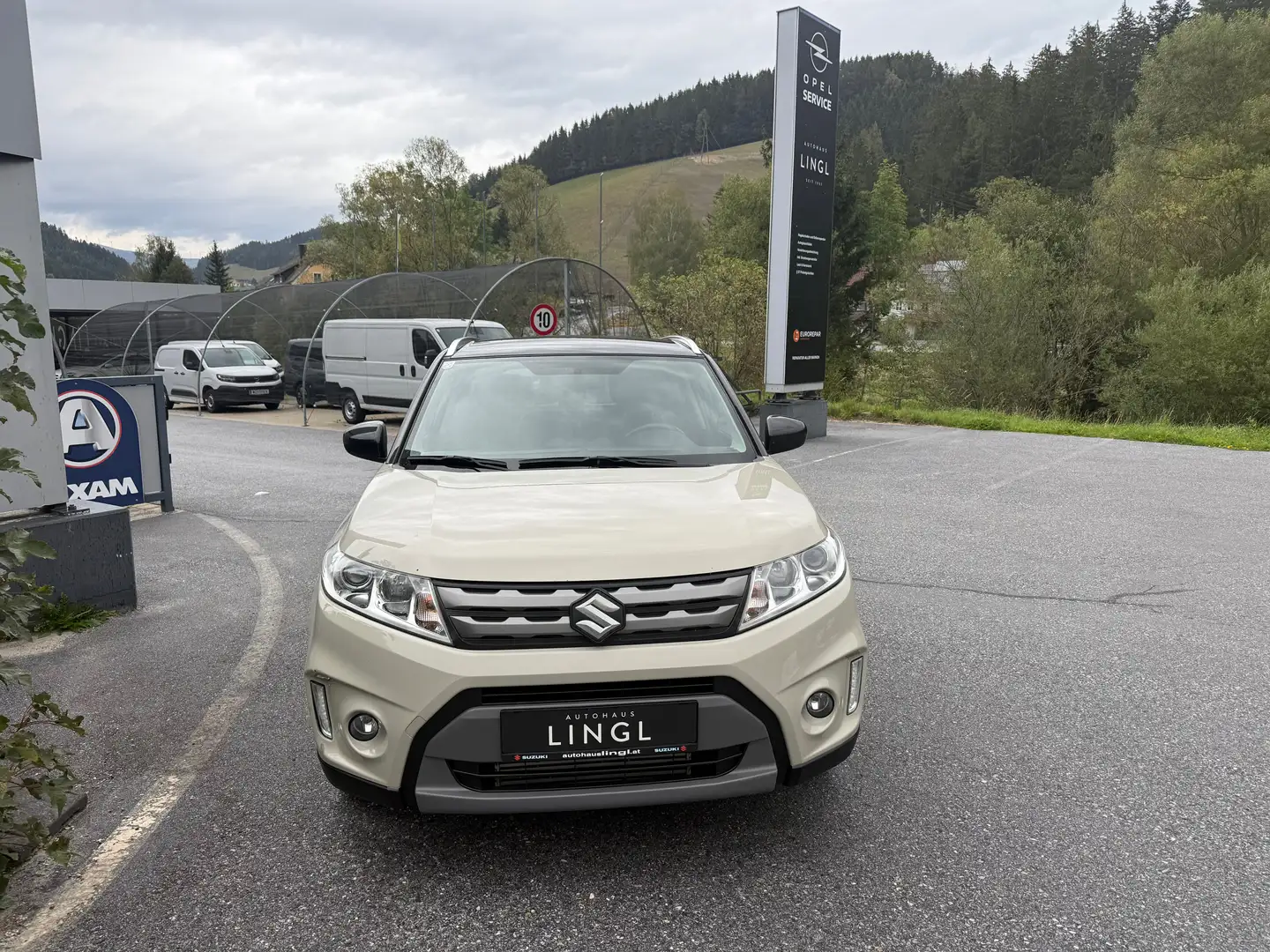 Suzuki Vitara Vitara 1,6 DDiS 4WD GL Shine *AHV* Grau - 2