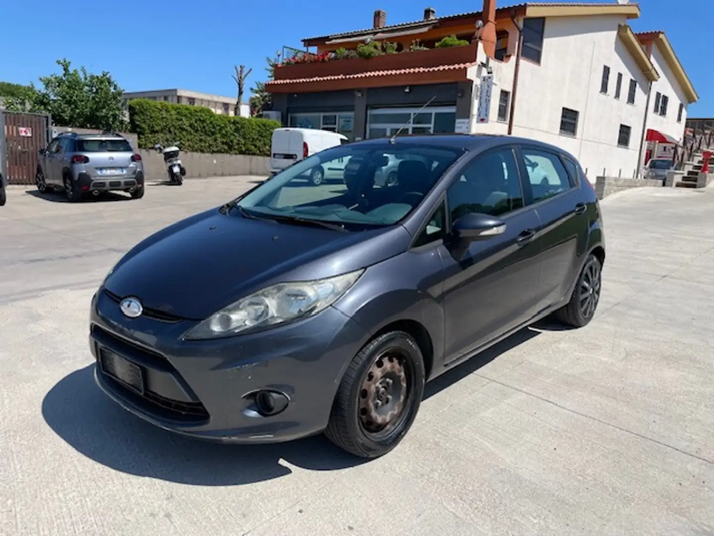 Ford Fiesta Fiesta 1.4 TDCi 68CV 5 porte Grigio - 2