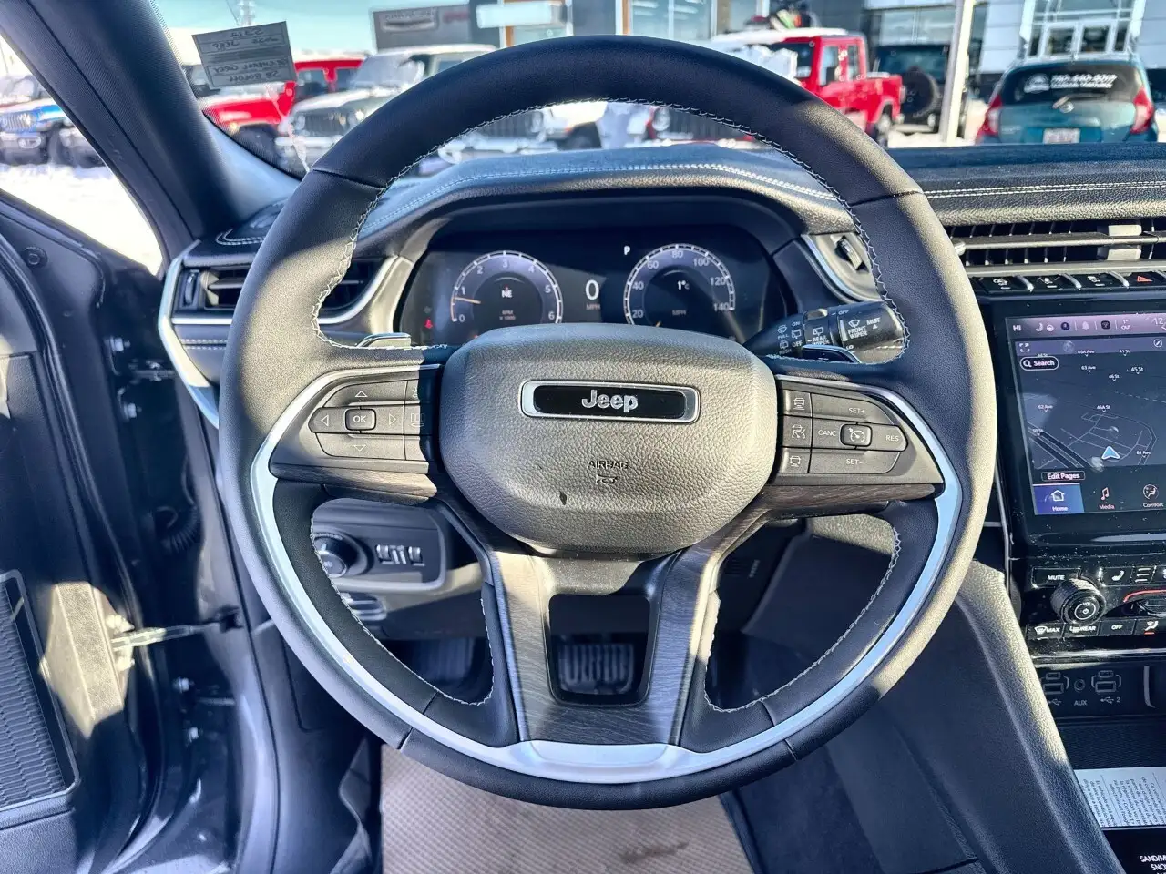 Jeep Grand Cherokee снимка Jeep Grand Cherokee