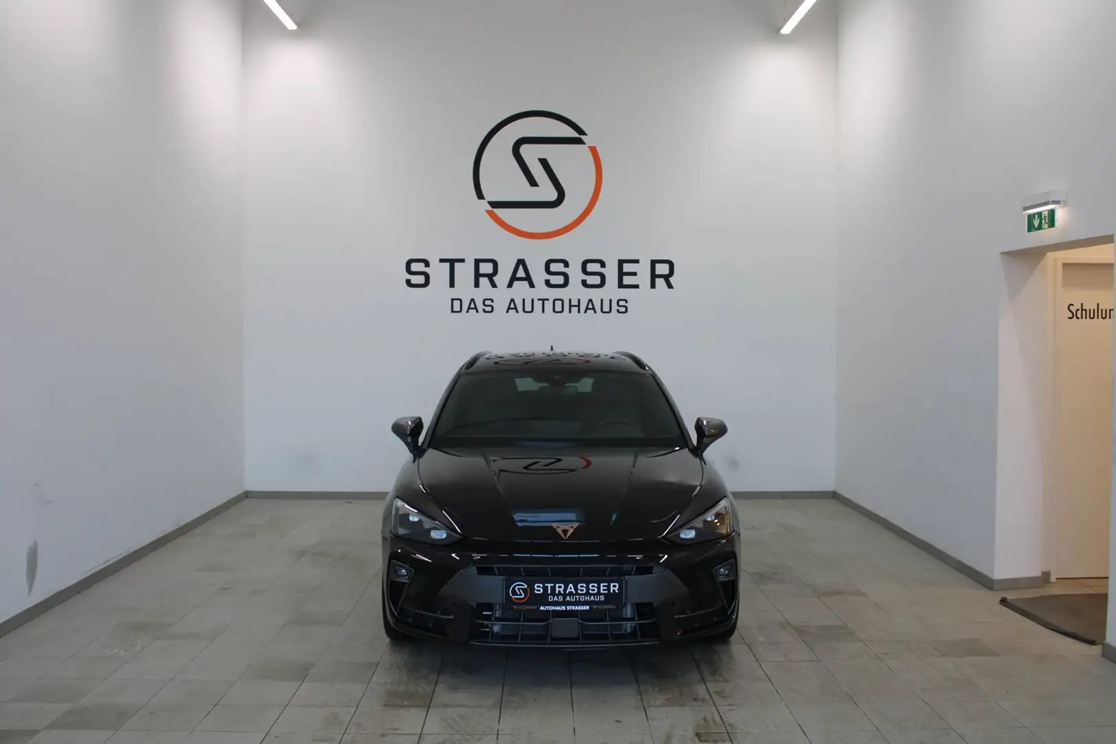 CUPRA Leon 1.5 eTSI DSG 150 PS Schwarz - 2