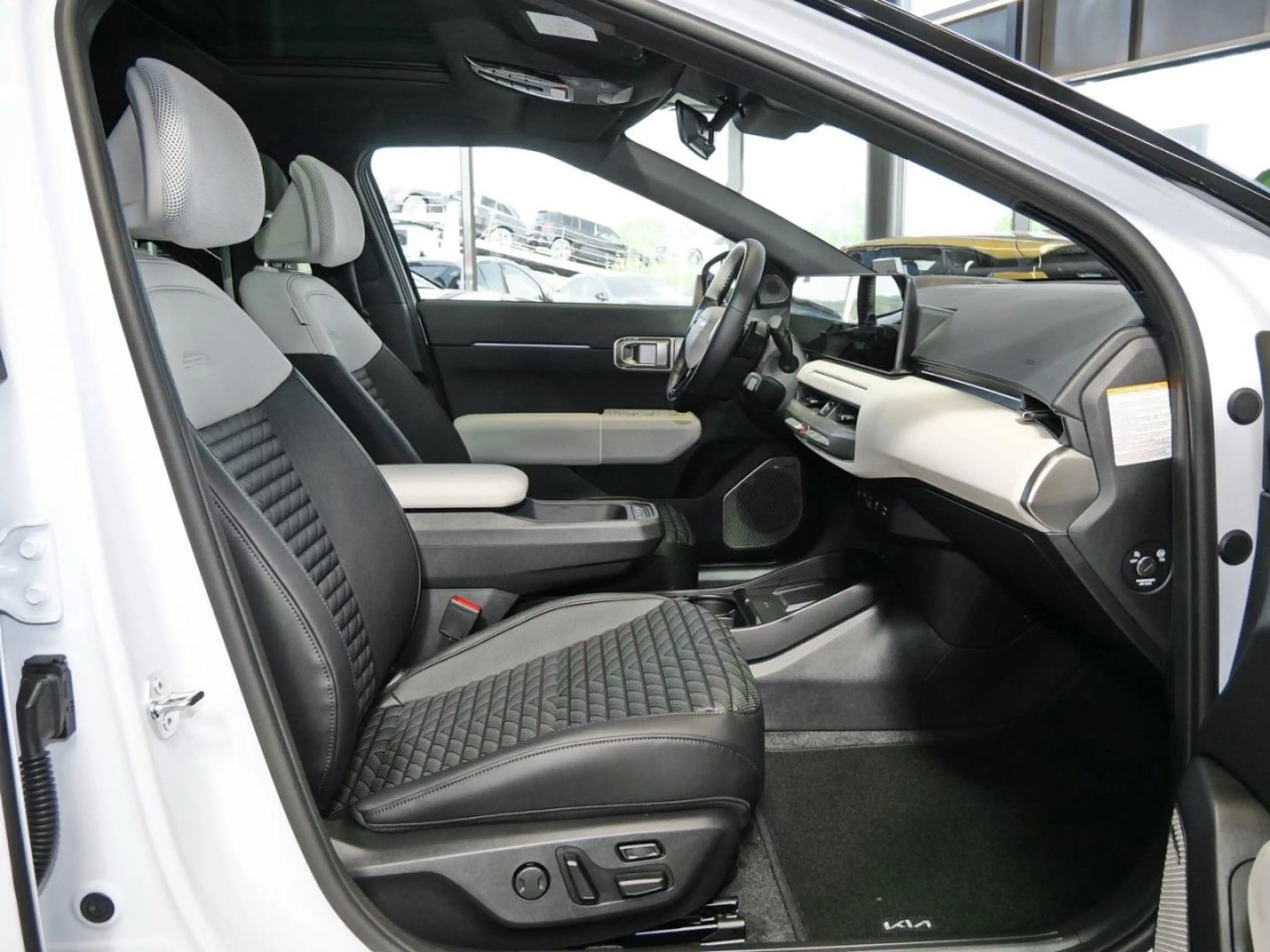 Kia EV4 81,4 kWh GT-Line Glasdach DriveWise 360° ACC — photo 7