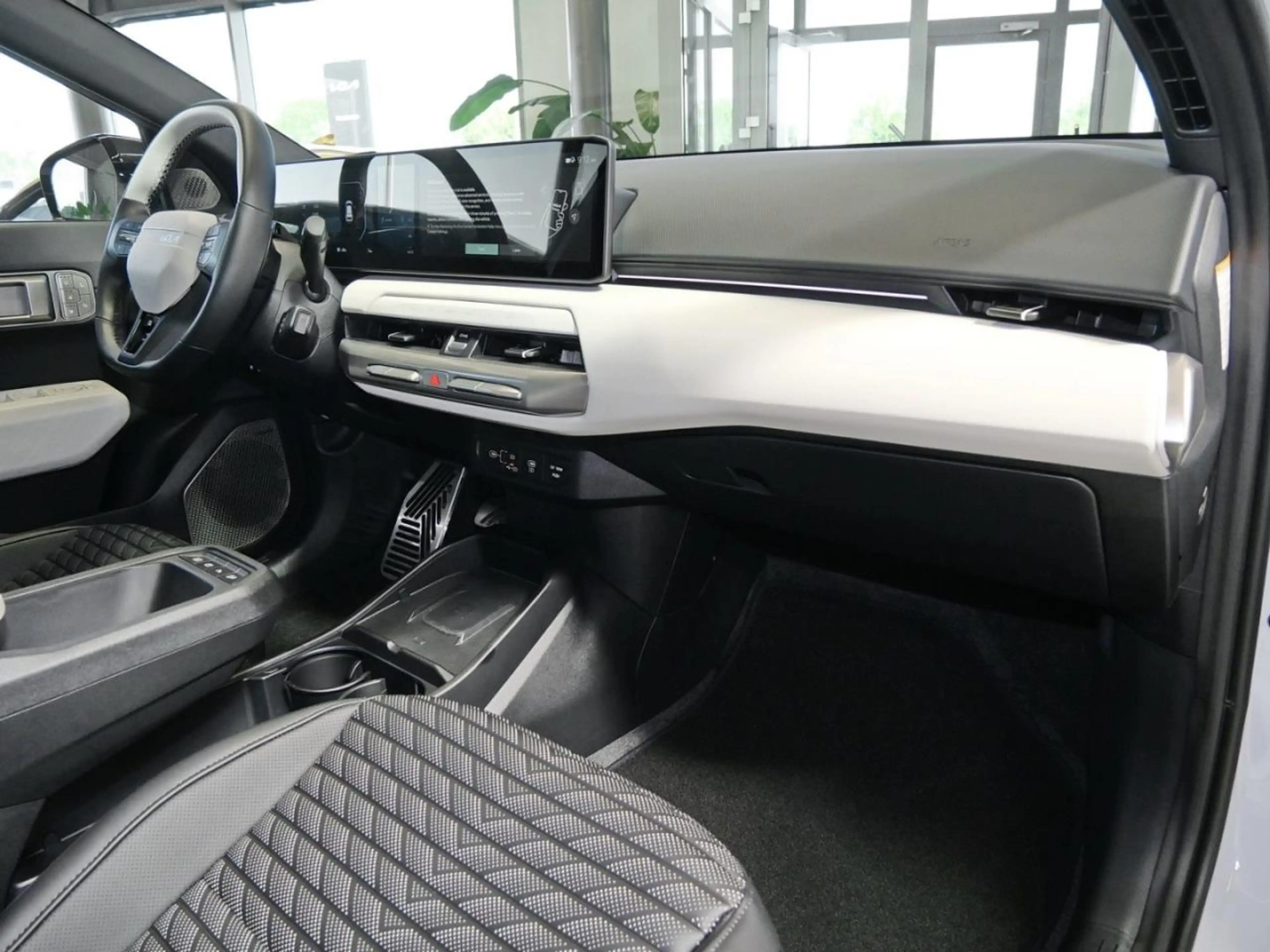 Kia EV4 81,4 kWh GT-Line Glasdach DriveWise 360° ACC — photo 8