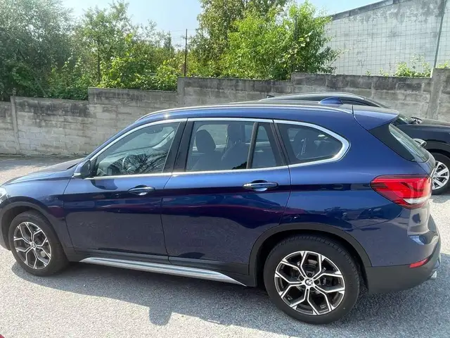 BMW X1 view 10