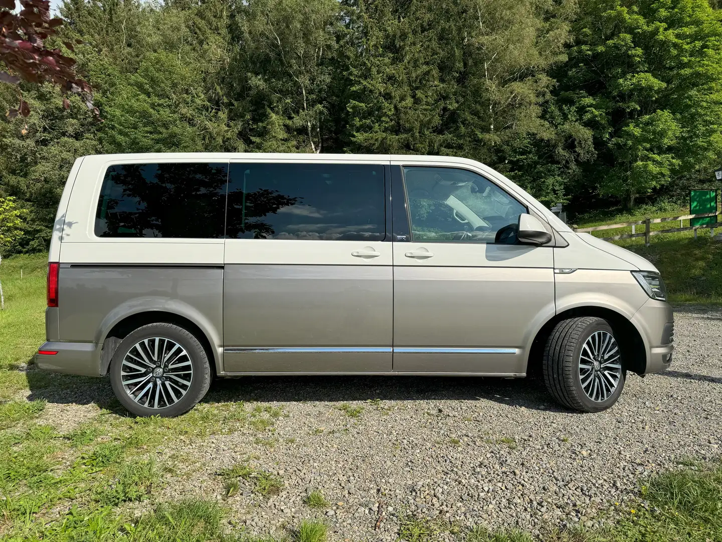 Volkswagen T6 Multivan Multivan DSG Kurz 4MOTION Highline Weiß - 2