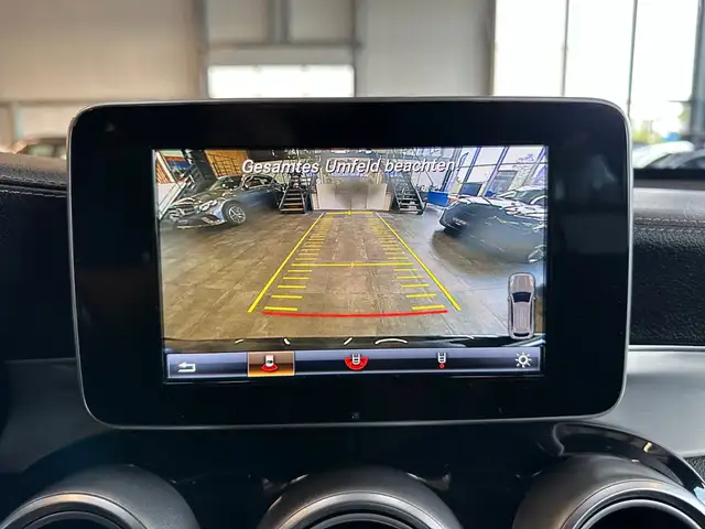 Mercedes-Benz GLC view 15
