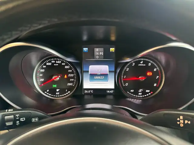 Mercedes-Benz GLC view 13