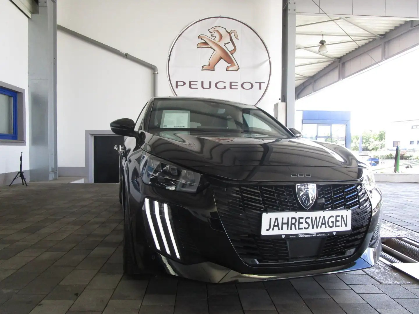 Peugeot 208 GT Hybrid 145 e-DSC6 Noir - 1