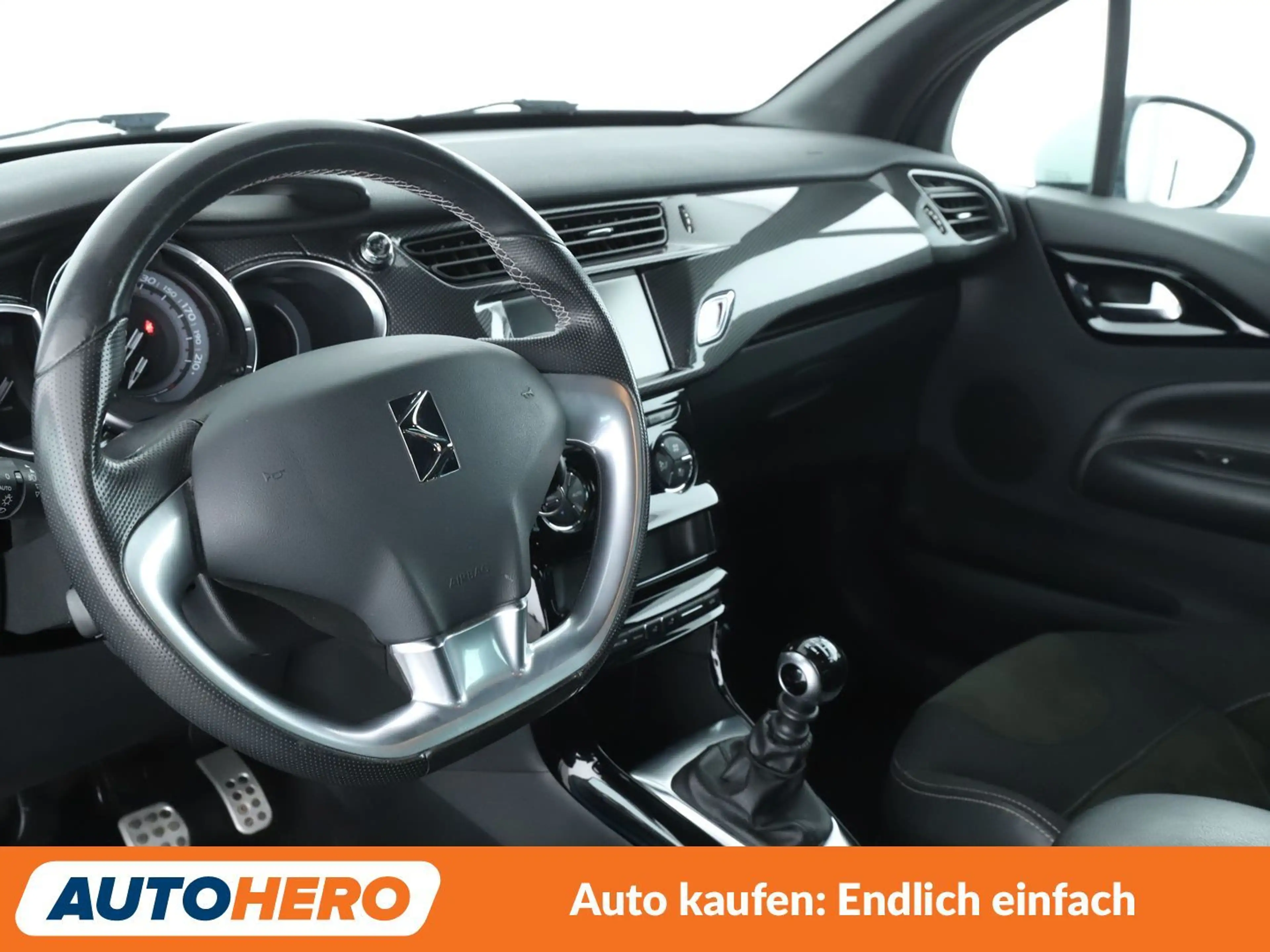 Citroen DS3 1.6 Blue-HDi SportChic*NAVI*TEMPO*CAM*PDC* — photo 11