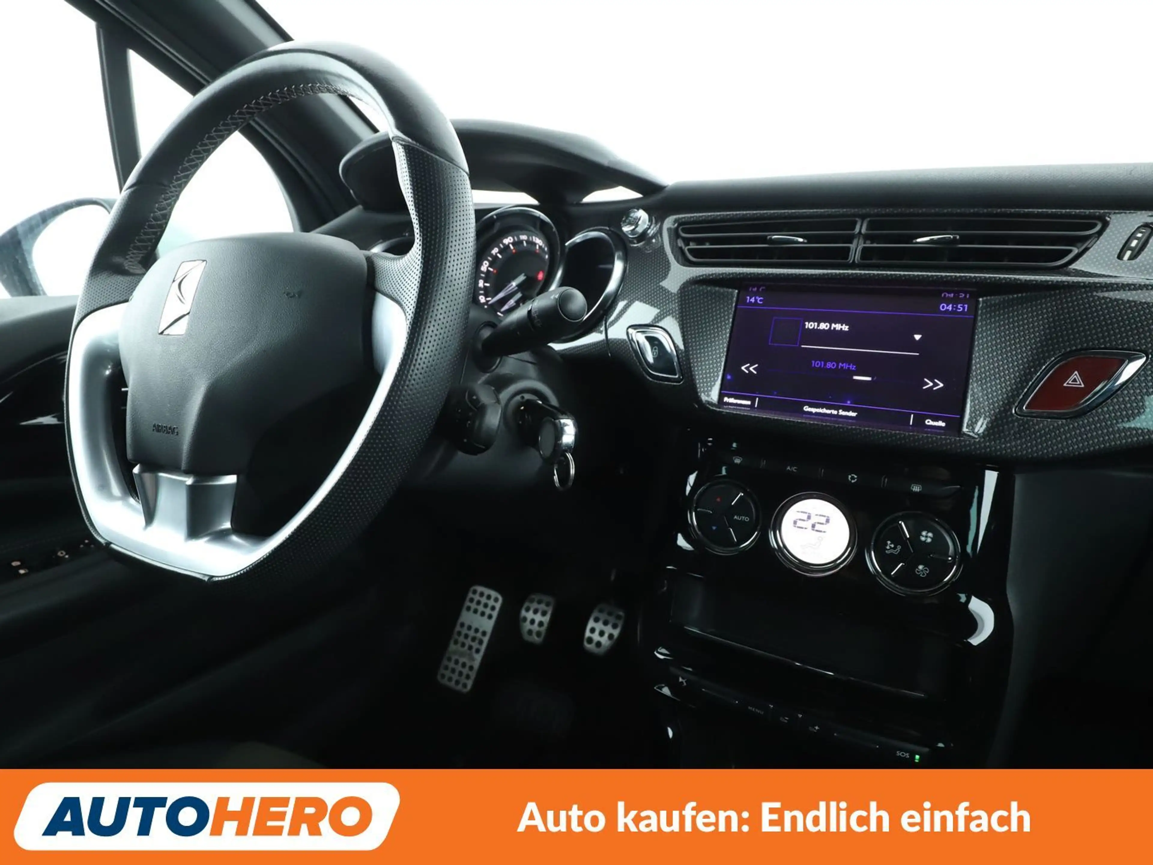 Citroen DS3 1.6 Blue-HDi SportChic*NAVI*TEMPO*CAM*PDC* — photo 13