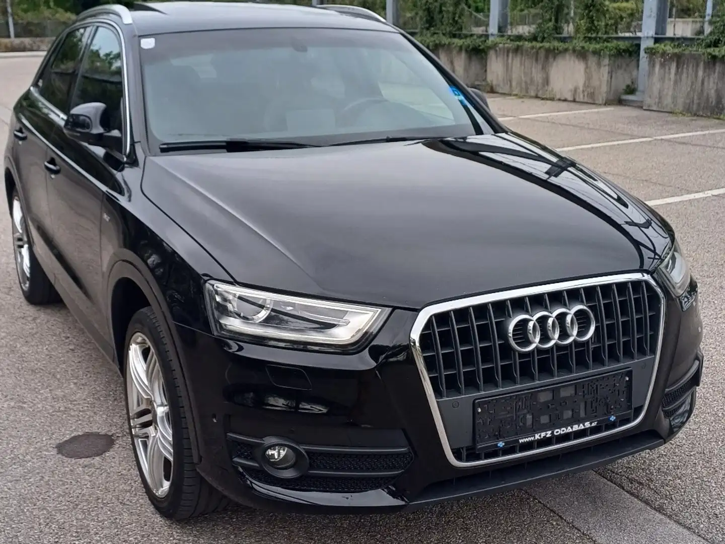 Audi Q3 3xS-Line,Panoramadach,Selbstparkend,Keyless - 1