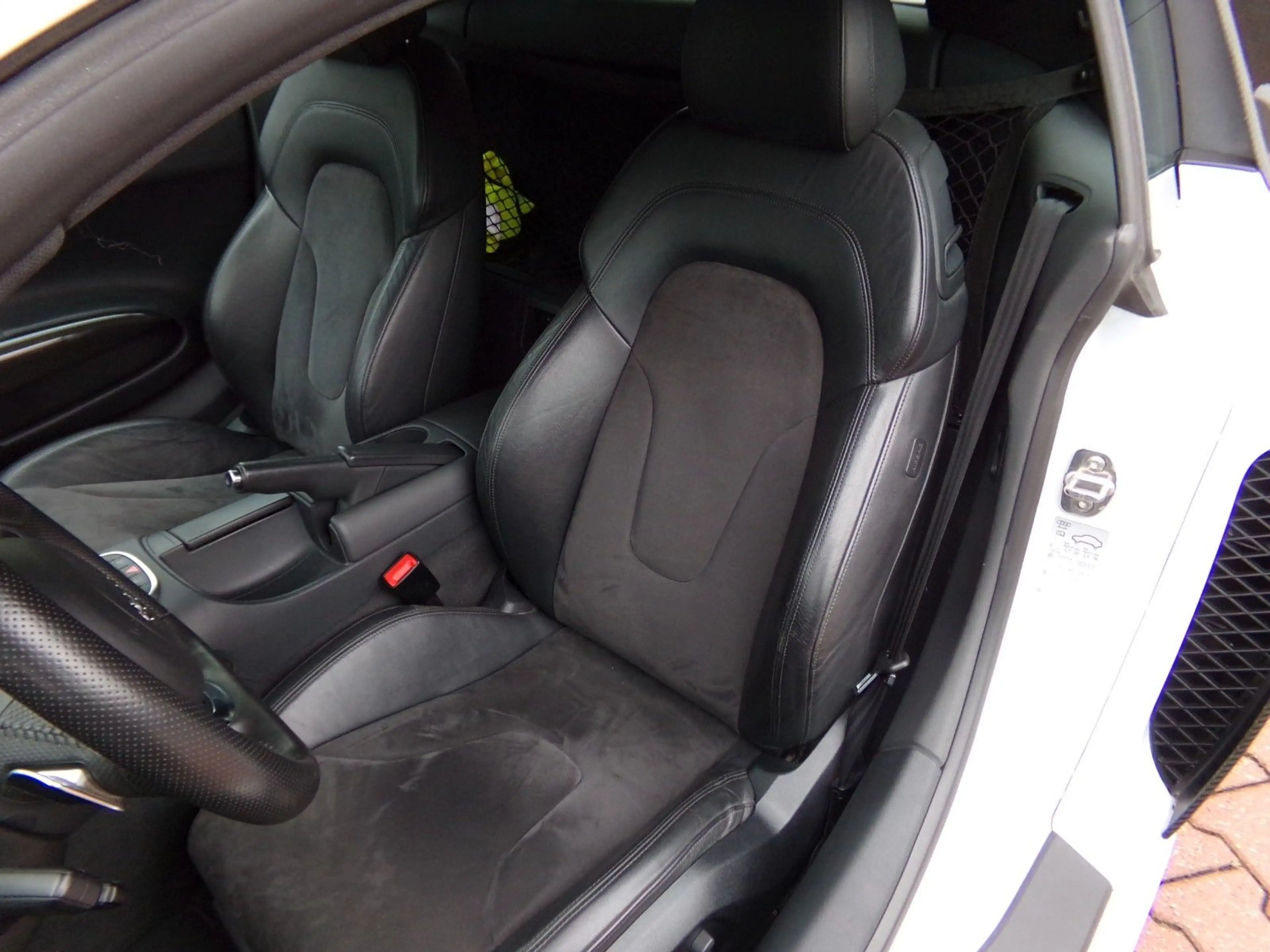 Audi R8 Coupe 5.2 FSI quattro V10 , 32500 km — photo 10