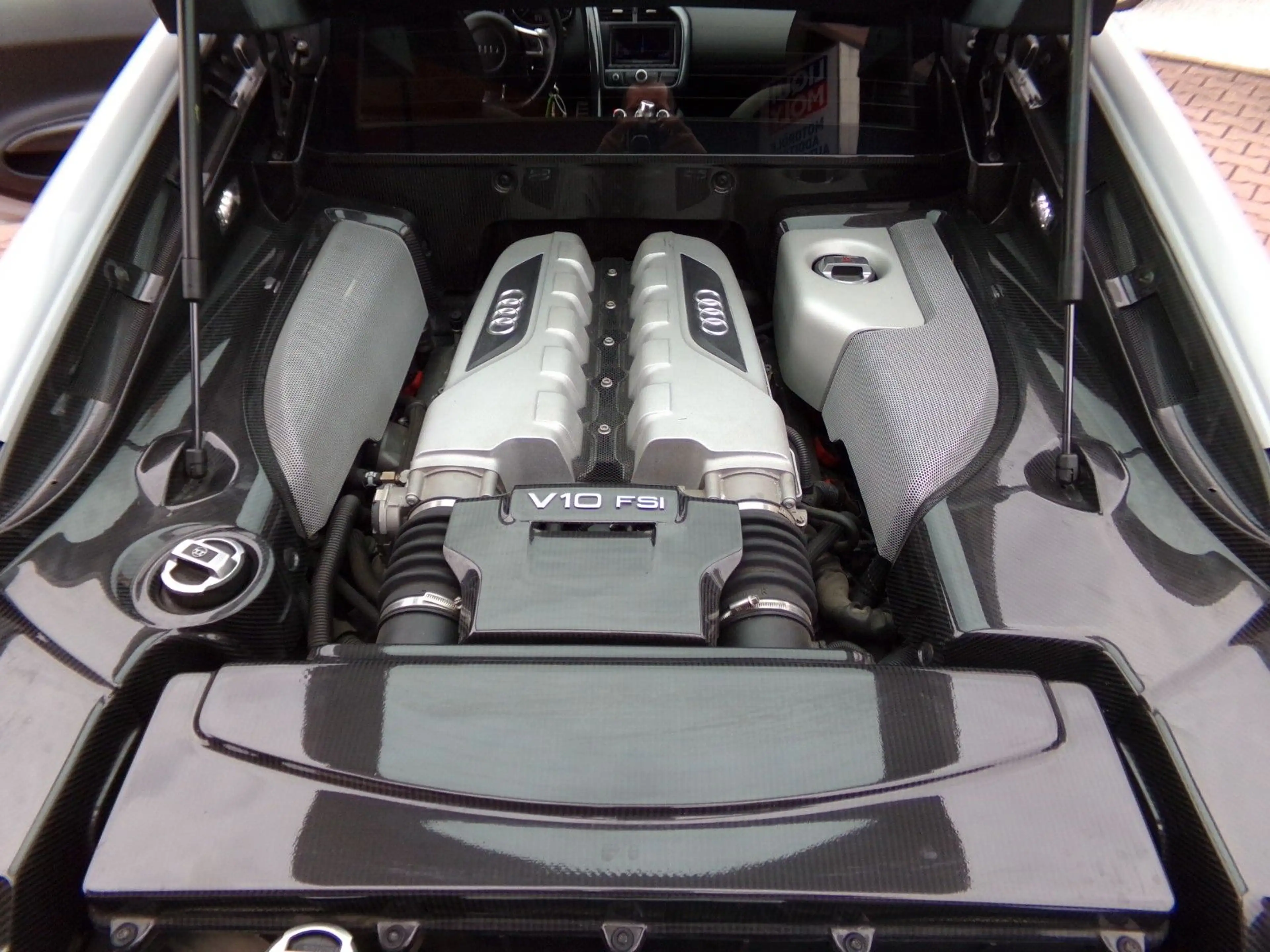 Audi R8 Coupe 5.2 FSI quattro V10 , 32500 km — photo 13