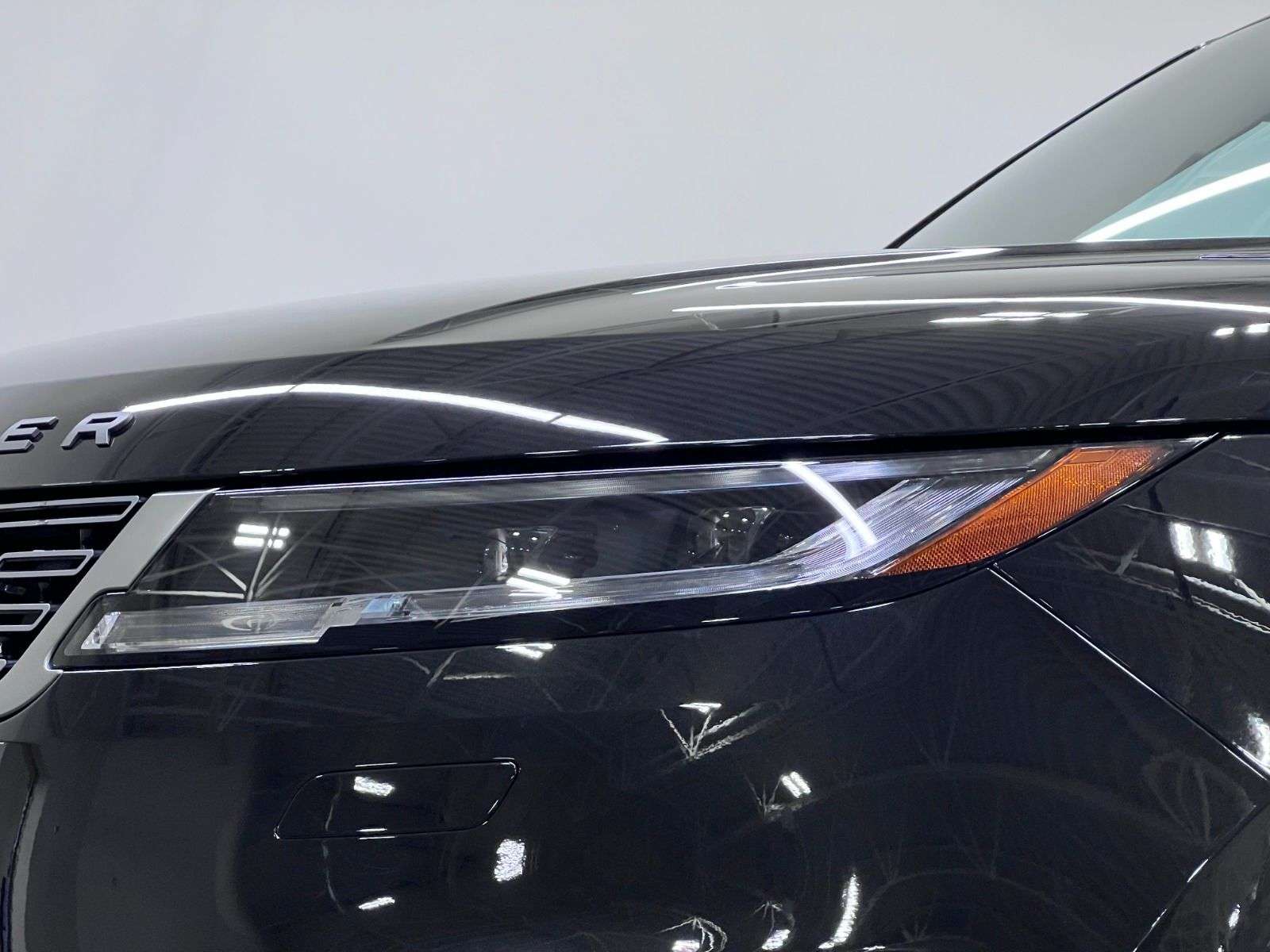 2026 Land Rover Range Rover Sport P360 S | LEASE FROM $999 PER MONTH alt 4