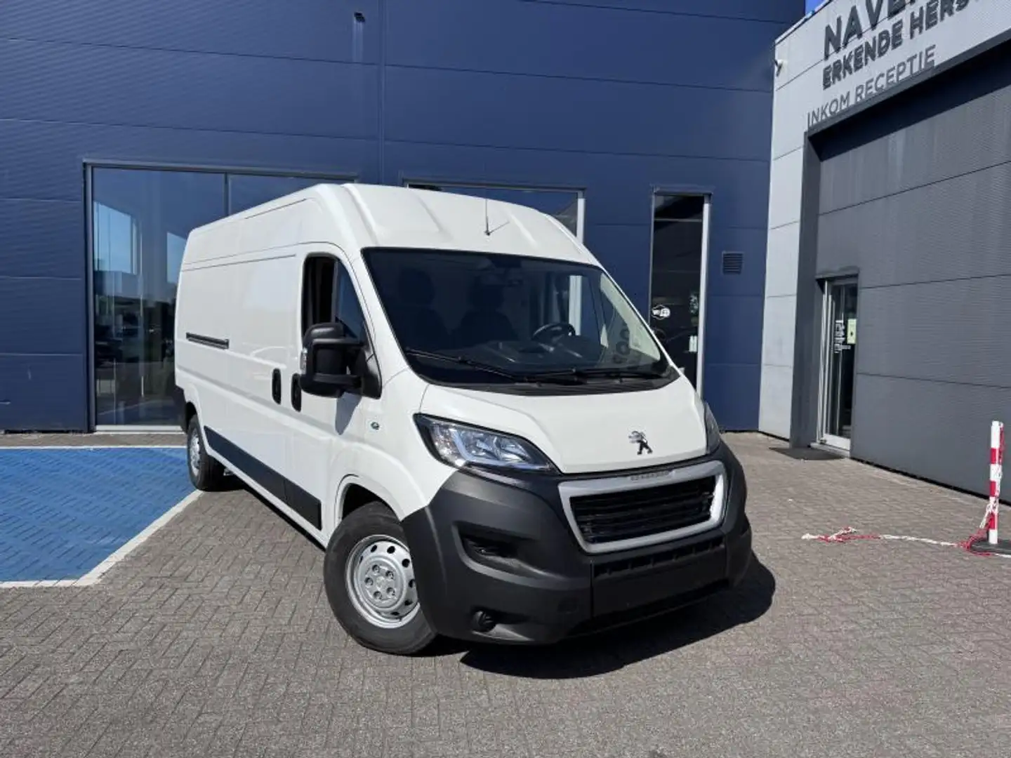 Peugeot Boxer III e- Premium 70KWH Wit - 2