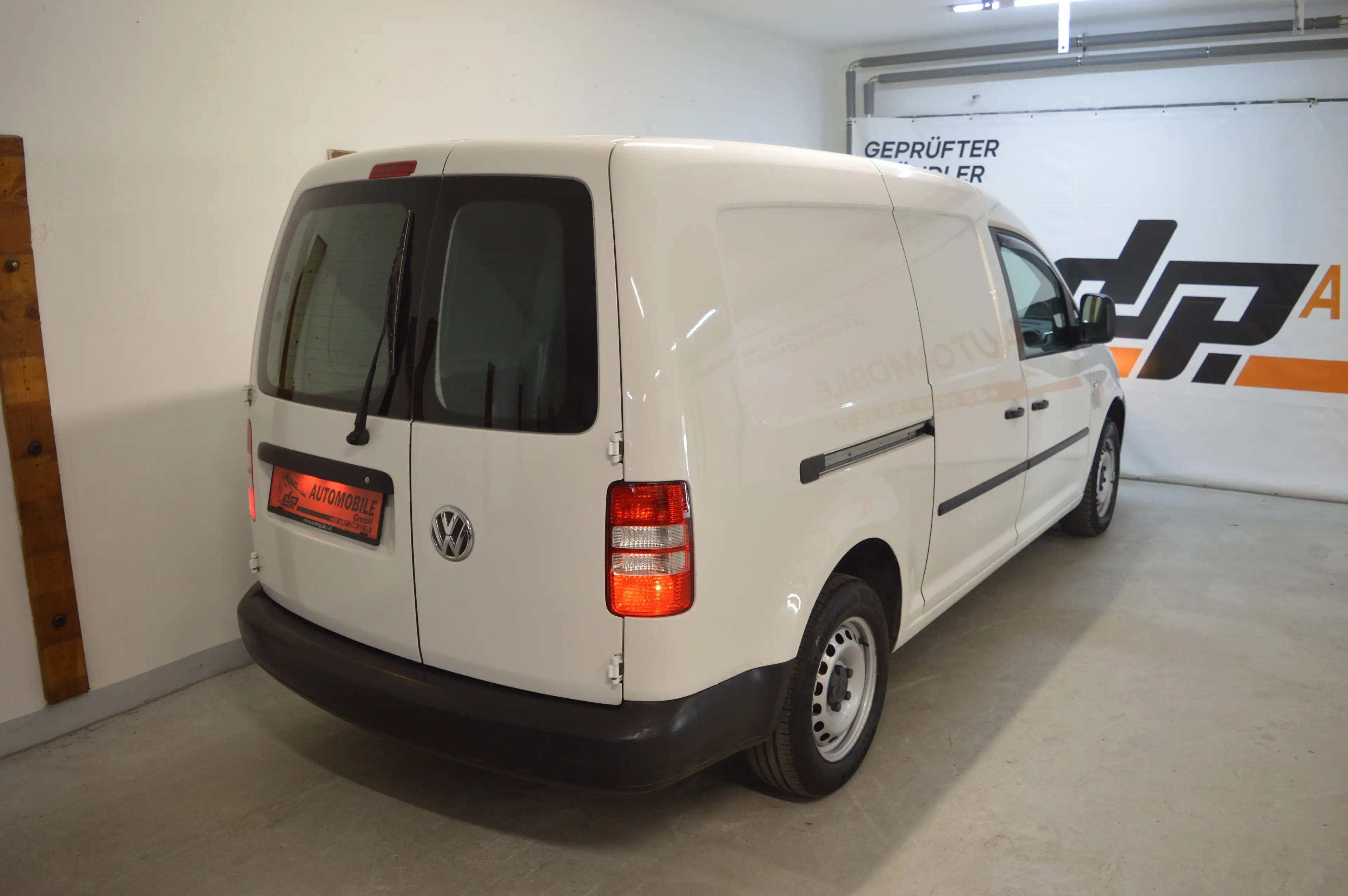 Volkswagen Caddy 1,6 TDI **Maxi Kasten**neues Pickerl** — photo 11