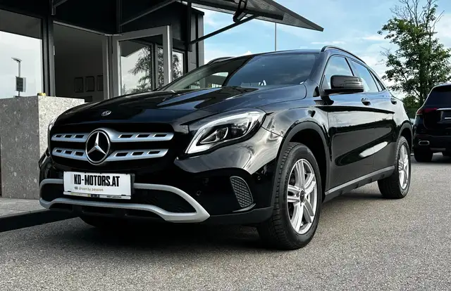 Mercedes-Benz GLA 180 Aut. *1.Besitz*AHK*R-Kamera*Navi*Tempomat*