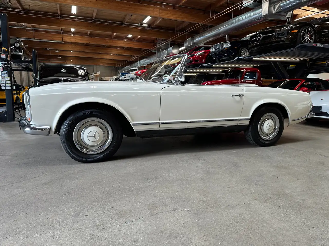 1966 Mercedes-Benz 230